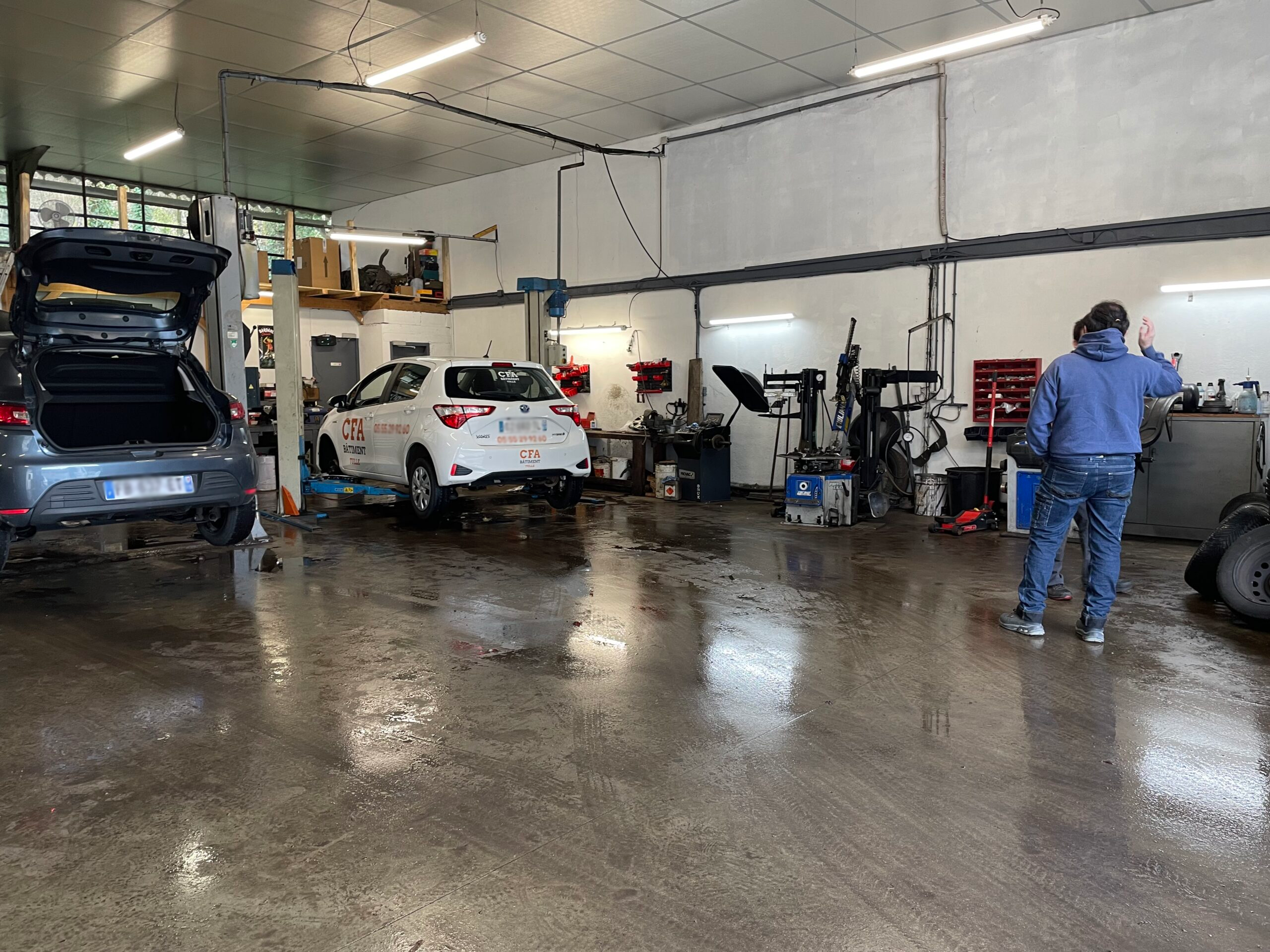 IMG_1075 Garage Tulle